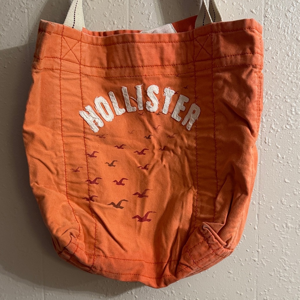 Hollister Orange Tote - Picture 2 of 9